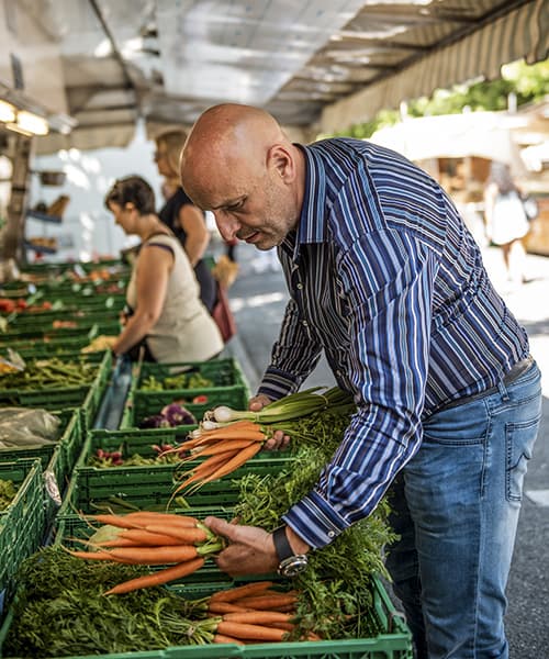 Le Chef Philippe Chevrier au marché